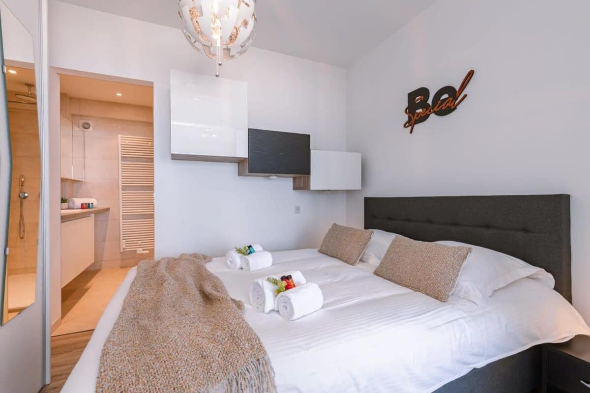 Huswell - Brand New Apartment With A View Остенде Экстерьер фото